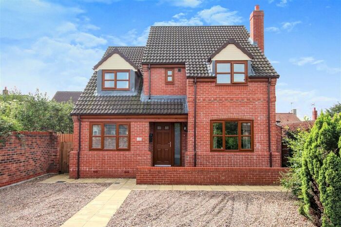 5 Bedroom Detached House For Sale In Vine Gardens, Bubwith, YO8