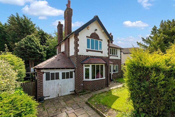 3 Bedroom Detached House For Sale In Thorngrove Road, Wilmslow, SK9