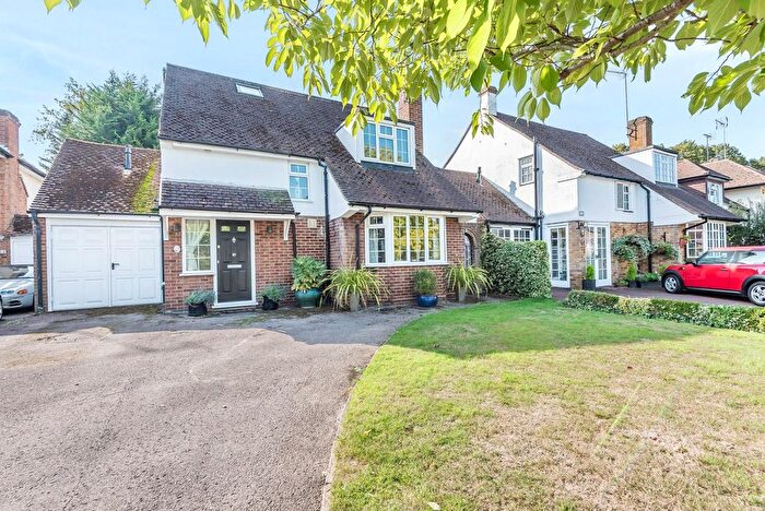 4 Bedroom Detached House To Rent In Severn Drive, Esher, Surrey, KT10