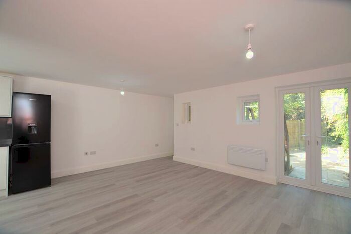 Studio To Rent In New Lane Hill, Reading, RG30