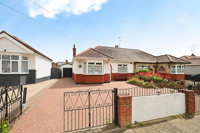 2 Bedroom Semi-Detached Bungalow For Sale In Thornford Gardens, Southend-on-sea, SS2