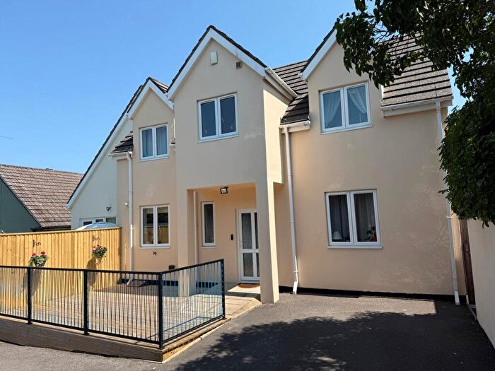 3 Bedroom Semi Detached House For Sale In Beresford Road, Parkstone, Poole, BH12