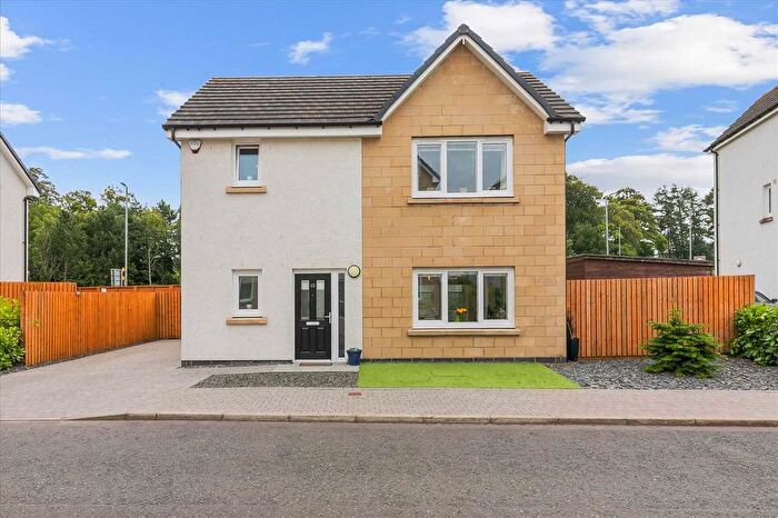 3 Bedroom Detached House For Sale In Glengoyne Court, Jackton, Jackton, G75