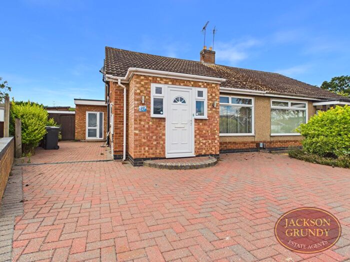 3 Bedroom Semi-detached House To Rent In Gayhurst Close, Moulton, NN3