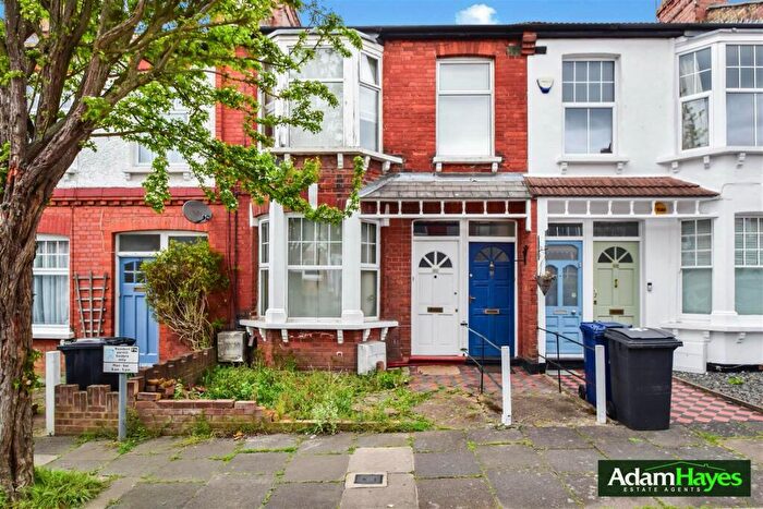 2 Bedroom Apartment To Rent In Grange Avenue, North Finchley, N12