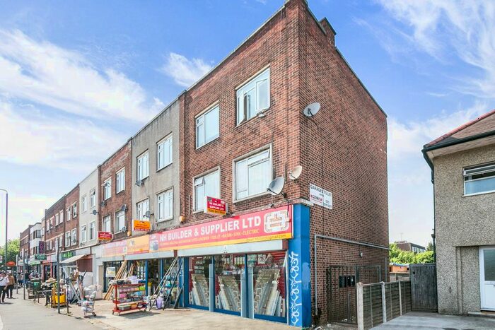 1 Bedroom Flat To Rent In Eastern Avenue, Ilford, IG2