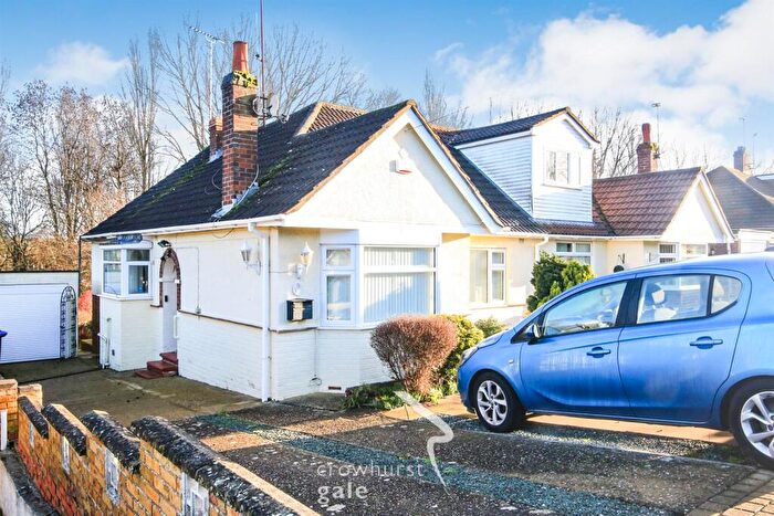 2 Bedroom Bungalow For Sale In Wise Grove, Rugby, Warwickshire, CV21