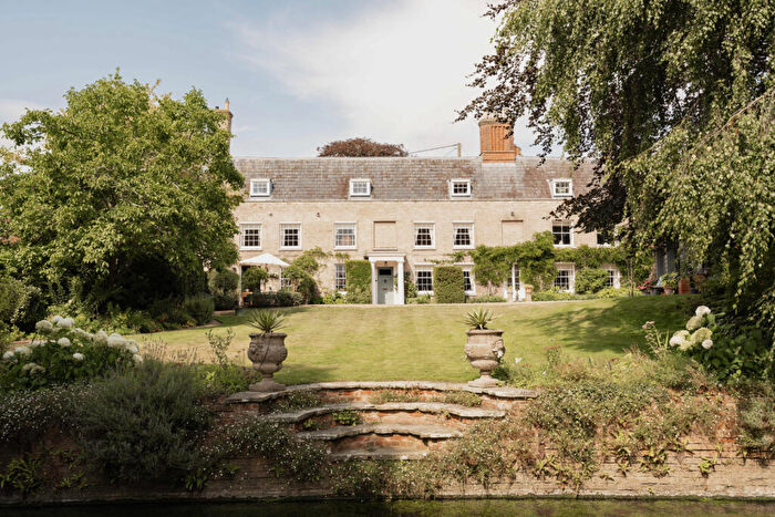 6 Bedroom House For Sale In Earsham Street, Bungay, Suffolk, NR35