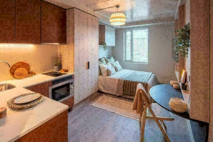 Studio To Rent In Chatfield Road, London, SW11