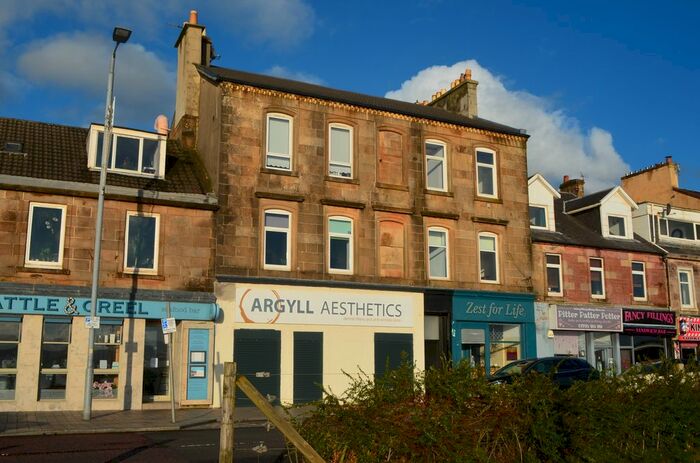 2 Bedroom Flat To Rent In West Clyde Street, Helensburgh, Argyll And Bute, G84
