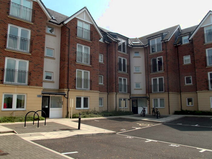 2 Bedroom Apartment To Rent In Shepherds Court, Gilesgate, DH1