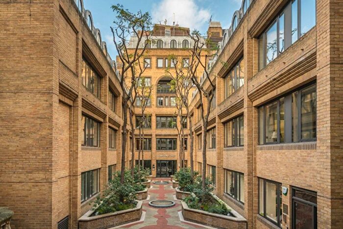 2 Bedroom Flat To Rent In Curzon Street, Mayfair, W1J