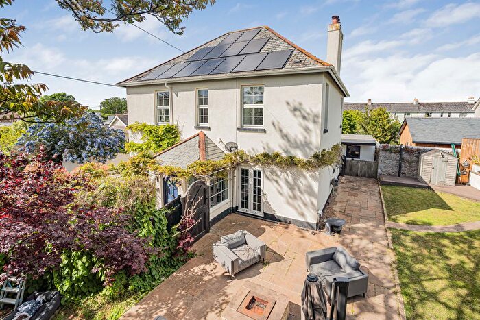 6 Bedroom Detached House For Sale In Chudleigh Road, Kingsteignton, Newton Abbot, TQ12