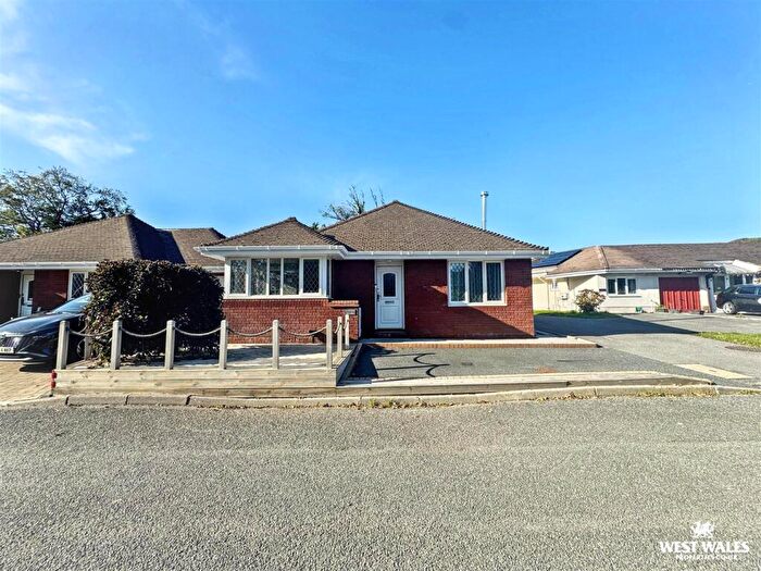 2 Bedroom Detached Bungalow For Sale In New Road, Begelly, Kilgetty, SA68