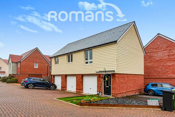 2 Bedroom Maisonette To Rent In Coltsfoot Way, Basingstoke, RG23