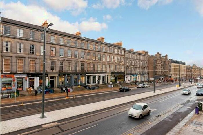 3 Bedroom Flat To Rent In Elm Row, Edinburgh, EH7