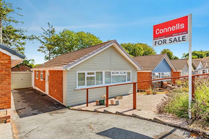 2 Bedroom Detached Bungalow For Sale In Lidford Tor Avenue, Paignton, TQ4