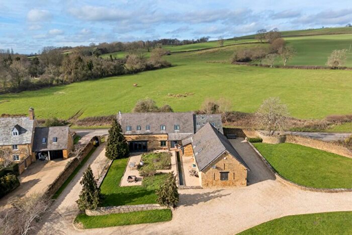 4 Bedroom Barn Conversion For Sale In , OX15