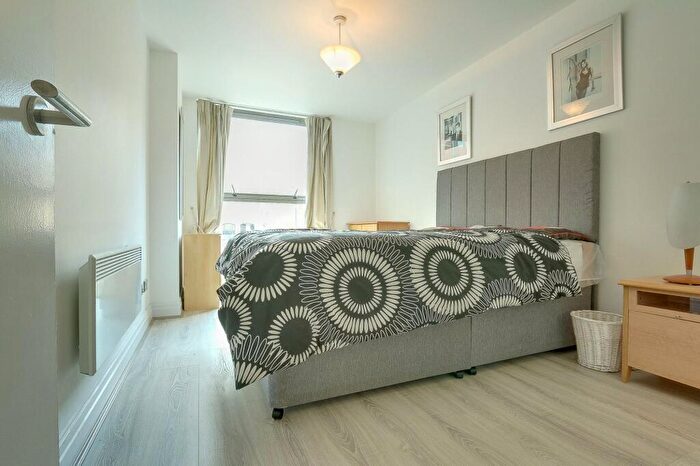 1 Bedroom Flat For Sale In Hertsmere Road, Horizon Building, E14