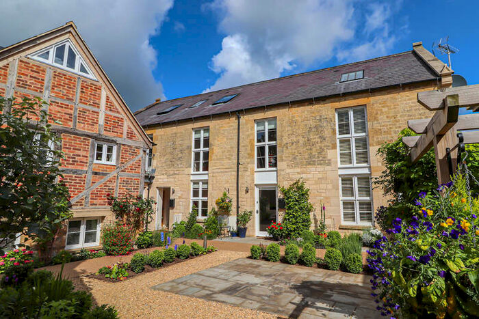 2 Bedroom Town House To Rent In Royle Mews, Cowl Lane, Winchcombe, GL54