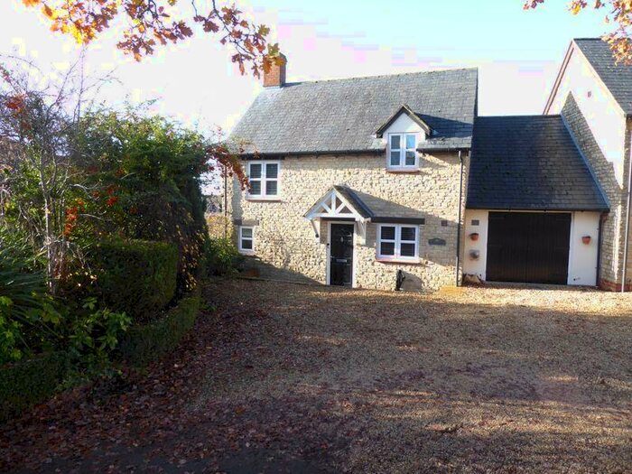 3 Bedroom Detached House For Sale In Somerton Road, Upper Heyford, OX25