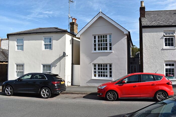 3 Bedroom Detached House To Rent In St Marys Road, Weybridge, KT13