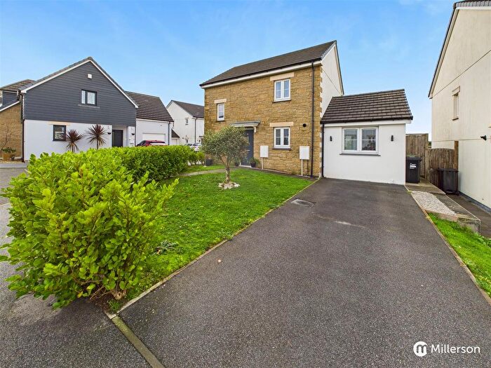 4 Bedroom Detached House For Sale In Chivilas Road, Camborne, TR14