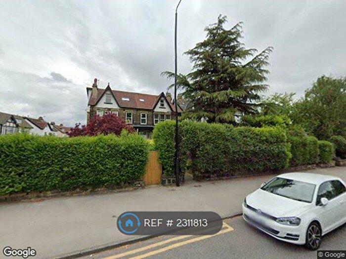 4 Bedroom Flat To Rent In Street Lane, Leeds, LS8