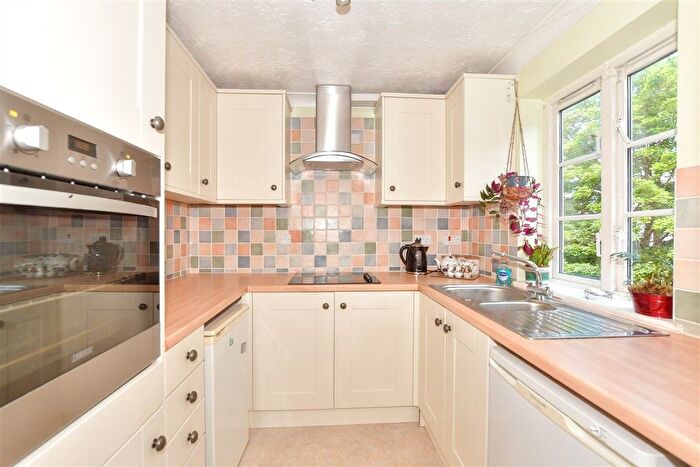1 Bedroom Flat For Sale In The Causeway, Canterbury, Kent, CT1