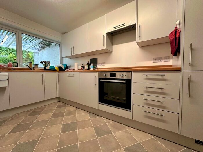 4 Bedroom House To Rent In Stansgate Avenue, Cambridge, CB2