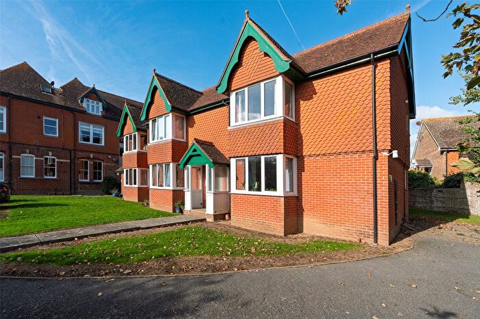 2 Bedroom Flat For Sale In Lansdowne Road, Worthing, West Sussex, BN11
