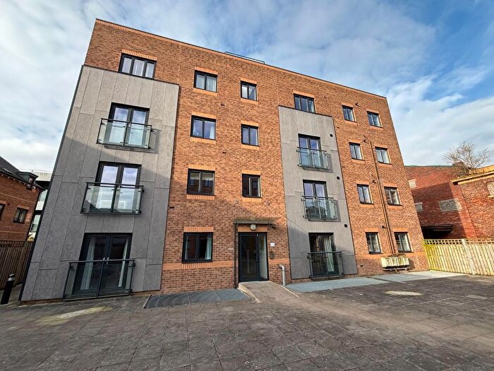 2 Bedroom Flat To Rent In Woodfield Road, Broadheath, Altrincham, WA14