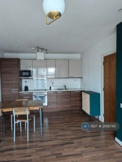 2 Bedroom Flat To Rent In Copenhagen Place, London, E14