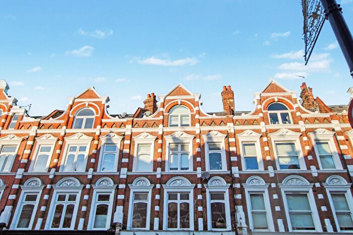1 Bedroom Flat To Rent In Topsfield Parade, Tottenham Lane, (), N8