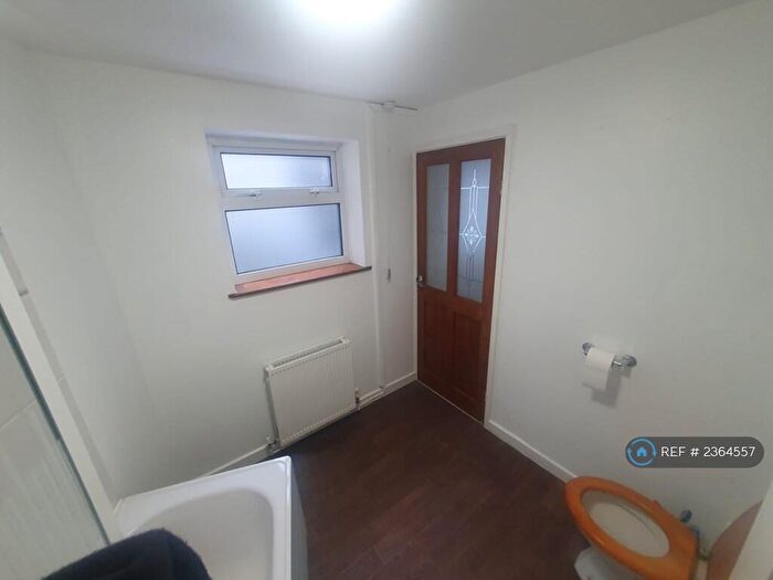 2 Bedroom End Of Terrace House To Rent In Caernarfon, Caernarfon, LL55