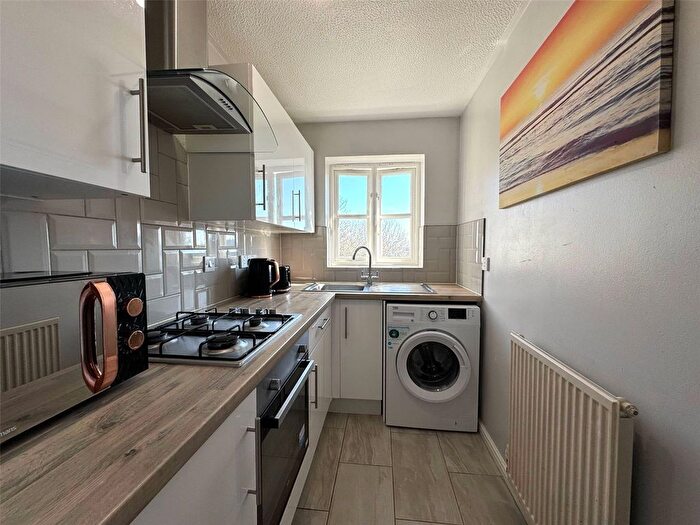 2 Bedroom Flat For Sale In Anson Place, Thamesmead, SE28