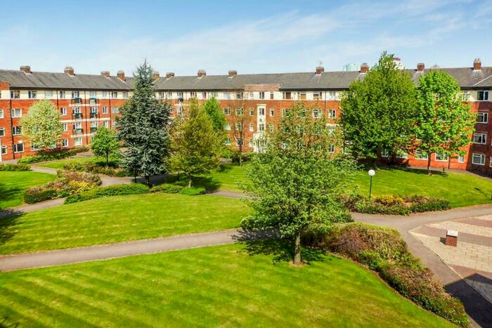 2 Bedroom Flat To Rent In Melmerby Court, Eccles New Road, Salford, M5