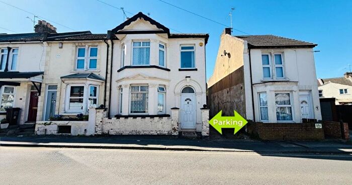 5 Bedroom End Terrace House For Sale In Livingstone Road, Gillingham, ME7