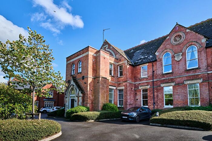 1 Bedroom Flat For Sale In Victoria House, Okus Road, Wiltshire, SN1