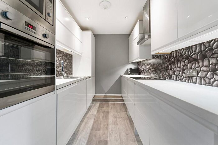 3 Bedroom Flat For Sale In Granville Street, Birmingham, West Midlands, B1