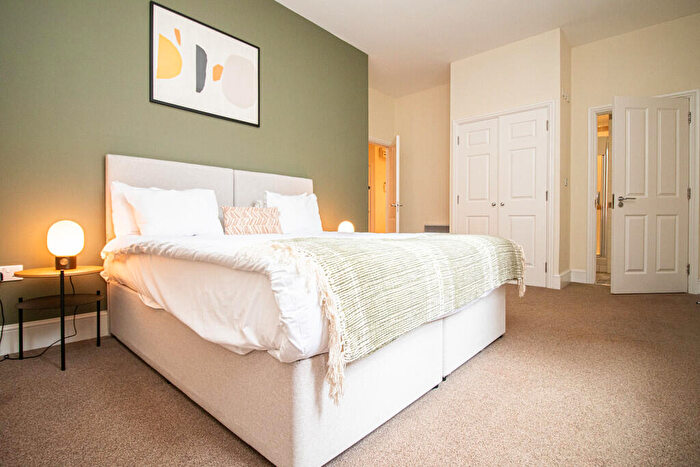 2 Bedroom Apartment To Rent In Cathedral Road, Pontcanna, Cardiff, CF11