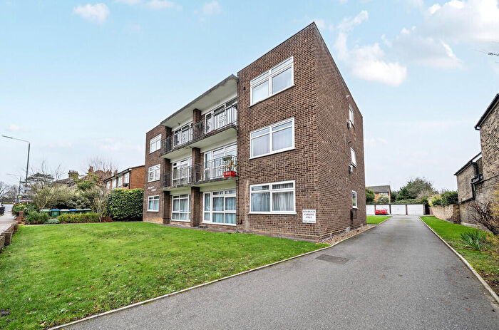 2 Bedroom Flat For Sale In Elm Road, Sidcup, DA14