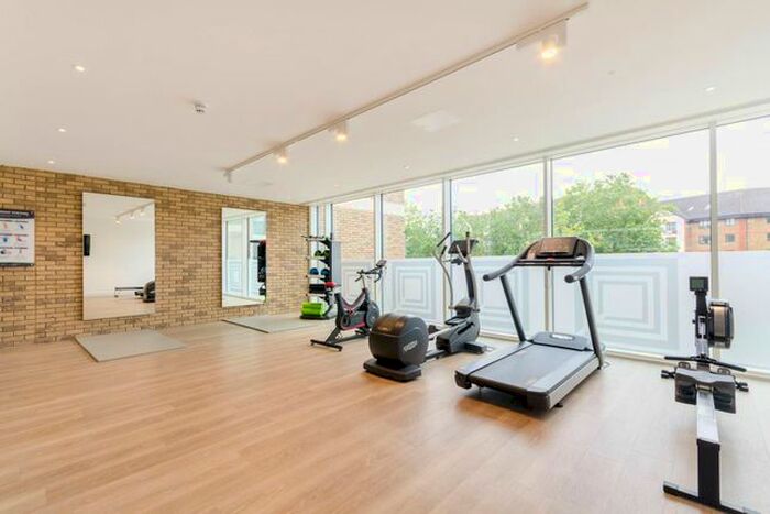 2 Bedroom Flat To Rent In Queenshurst Square, Kingston, Kingston Upon Thames, KT2