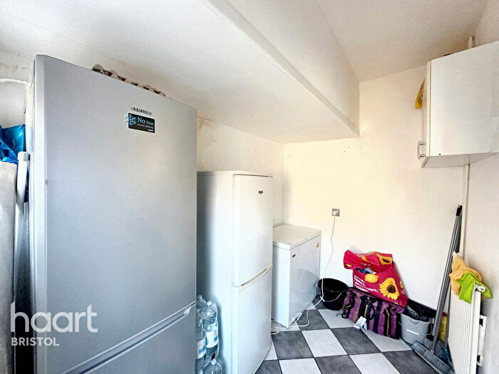 3 Bedroom Terraced House For Sale In Barrow Hill Crescent, Bristol, BS11