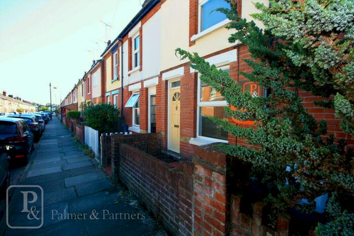 2 Bedroom Terraced House To Rent In Lisle Road, Colchester, Essex, CO2