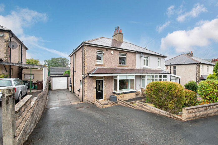 3 Bedroom Semi-Detached House For Sale In Longwood Avenue, Bingley, West Yorkshire, BD16