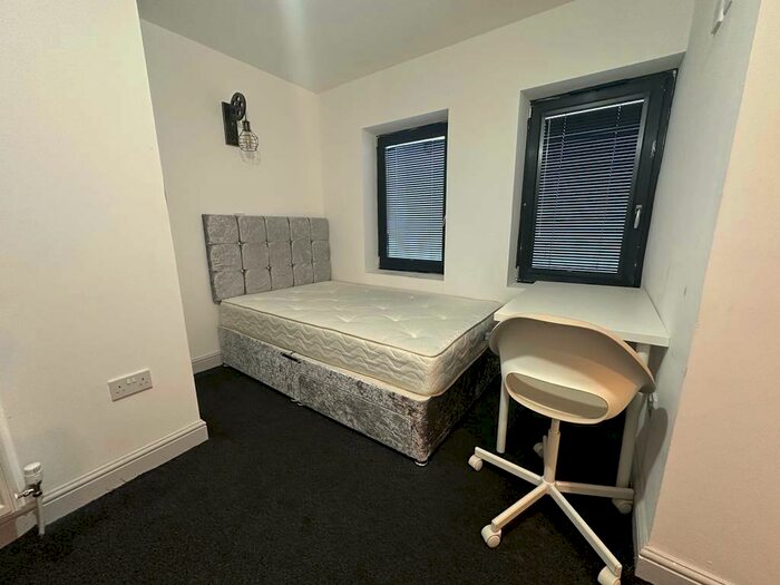 Studio To Rent In Bulwer Road, Nottingham, Nottinghamshire, NG7