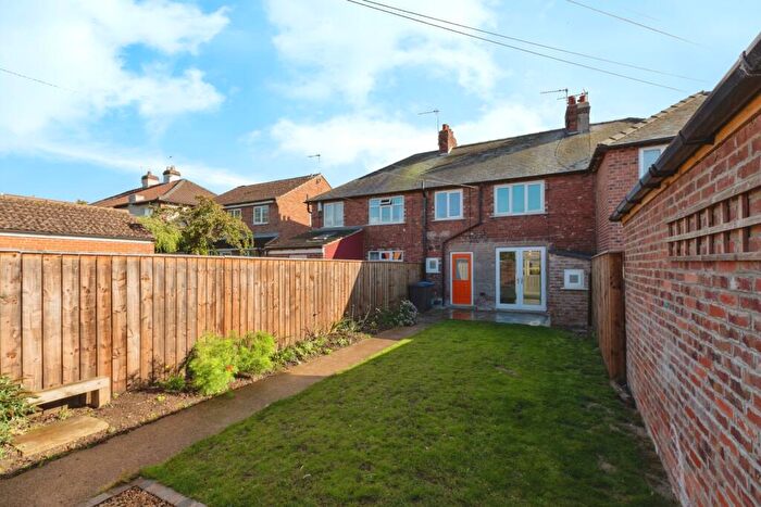 4 Bedroom Terraced House For Sale In Quaker Lane, Northallerton, North Yorkshire, DL6