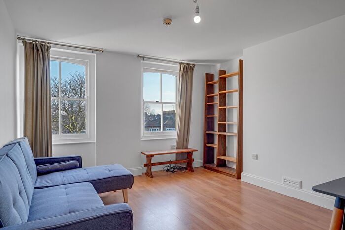 1 Bedroom Flat To Rent In Tff, Tollington Park, Finsbury Park, N4