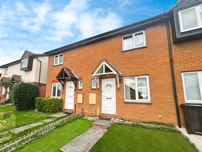 2 Bedroom Terraced House To Rent In Pebmarsh Drive, Wickford, SS12